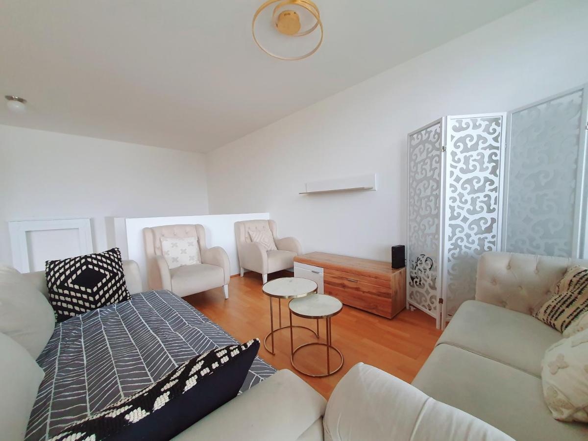 Near Lake Two Bedroom Duplex Apartment Viena Exterior foto